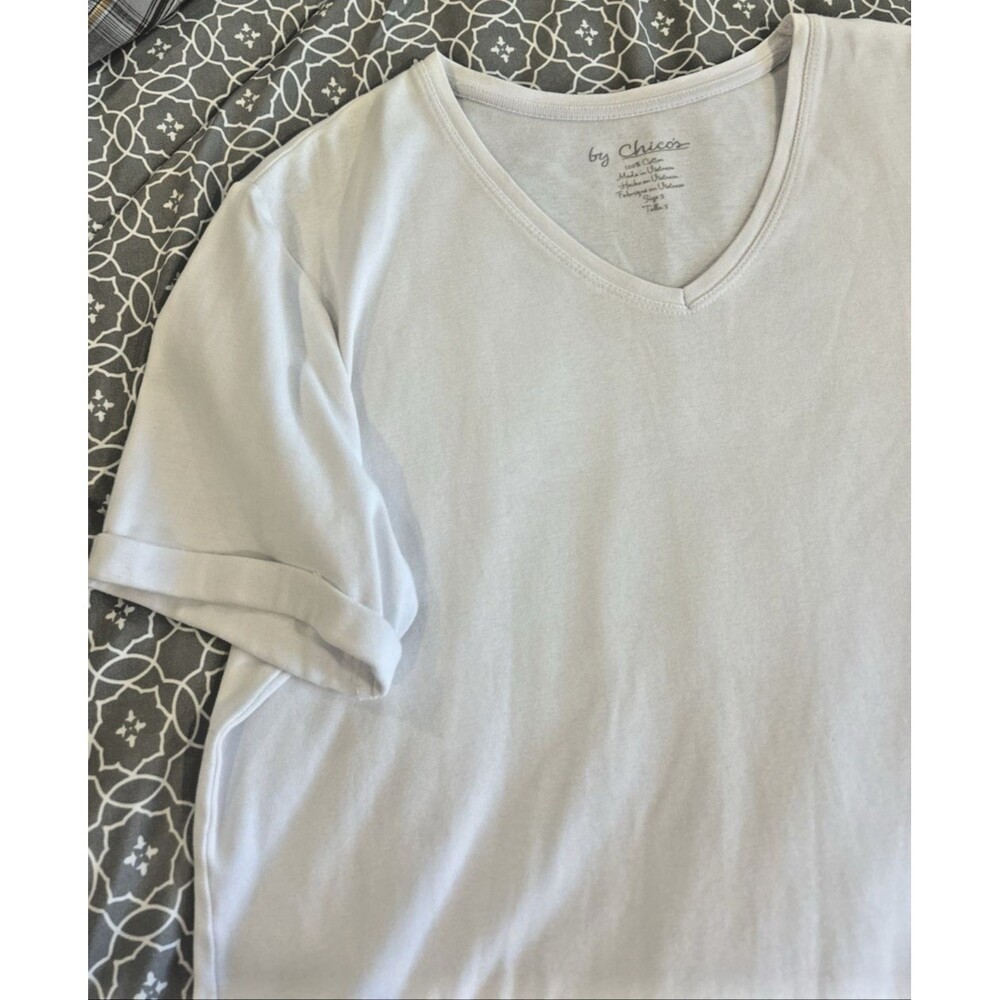 Chico's Women's Size 3 (XL) White V-Neck Tee Short Sleeve Basic Stretch & Cuff - Picture 3 of 10